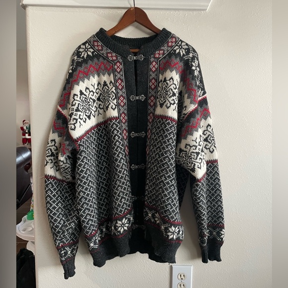 Vintage 100% Wool Nordstrikk Sweater Cardigan
